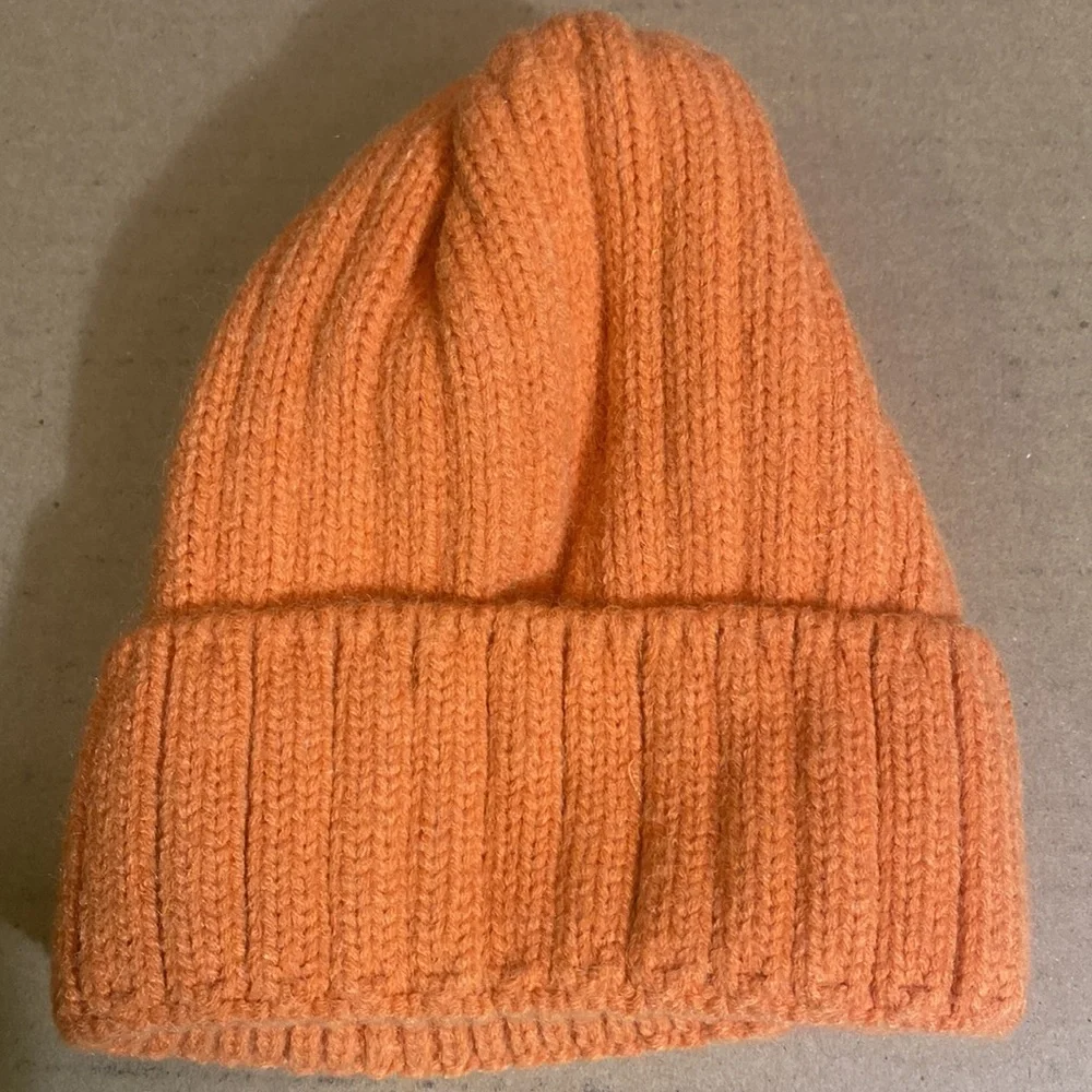 Hat Attack Revolve Color Story Knit Beanie‎ Acrylic Cozy Comfy Warm Orange NWT